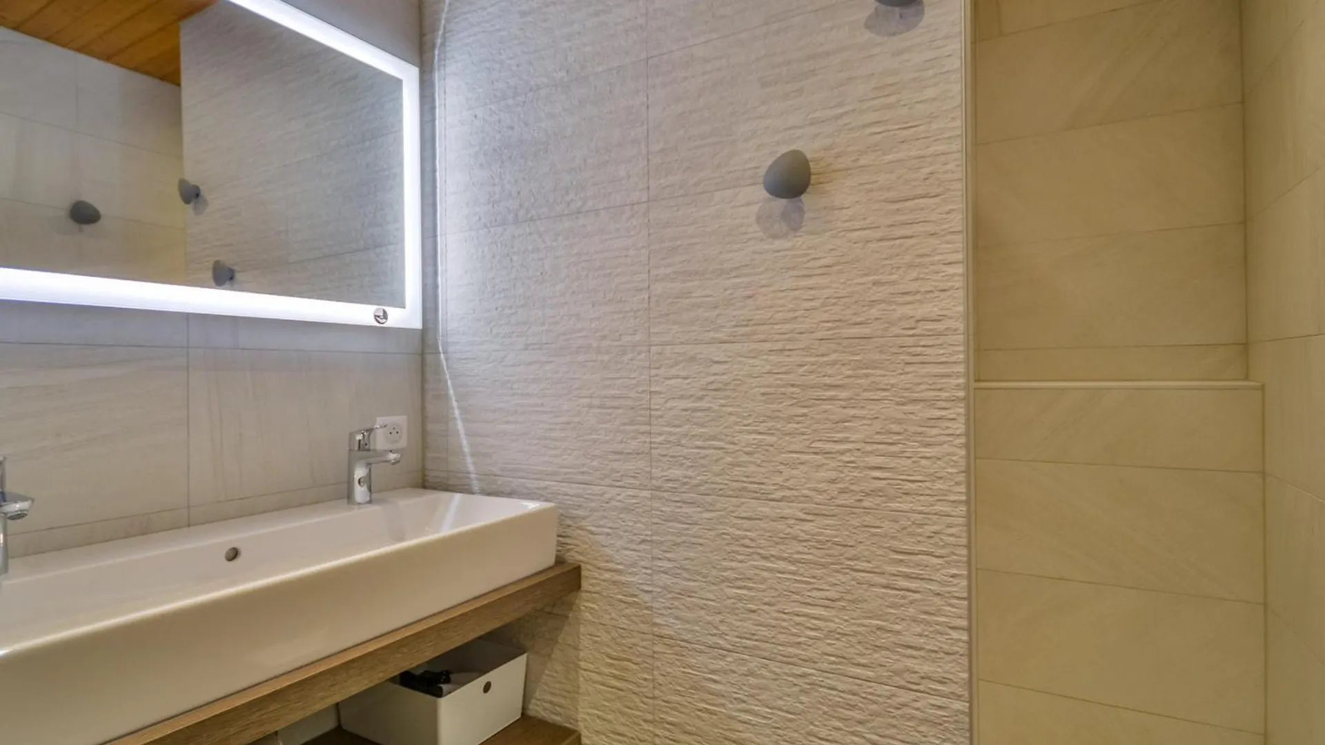Duplex Spacieux, 6 Pers., Balcon Sud, Proche Centre Et Remontees Mecaniques, Morzine - Fr-1-684-28 Apartment